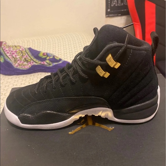 Nike Air Jordan 12 Retro Shoes (GS) - Picture 2 of 5